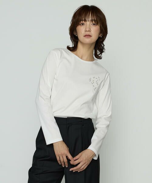 COMME CA PLATINUM/コムサ・プラチナ スーピマバイオシルスムース ビジュー刺繍Tシャツ 01:ホワイト 9号 COMME CA PLATINUM/コムサ・プラチナ スーピマバイオシルスムース ビジュー刺繍Tシャツ 01:ホワイト 9号