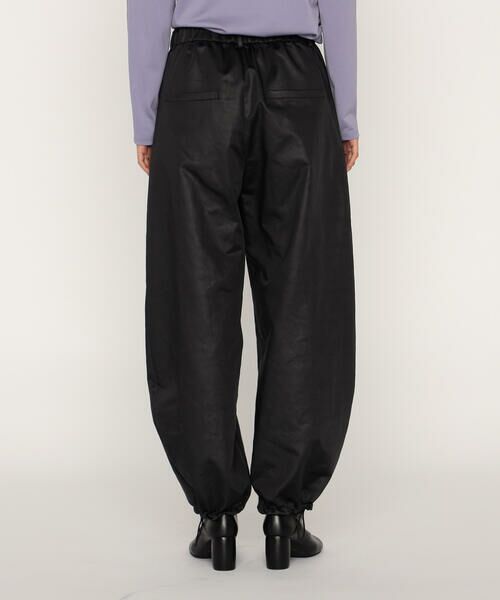 COMME CA PLATINUM / コムサ・プラチナ その他パンツ | レザーライクサテン バルーンパンツ | 詳細9