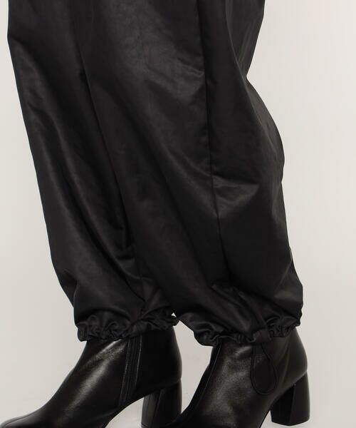 COMME CA PLATINUM / コムサ・プラチナ その他パンツ | レザーライクサテン バルーンパンツ | 詳細13