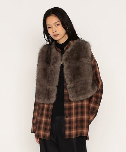COMME CA PLATINUM / コムサ・プラチナ ベスト | フェイクファー ショートジレ | 詳細4