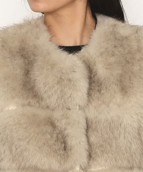 COMME CA PLATINUM / コムサ・プラチナ ベスト | フェイクファー ショートジレ | 詳細15