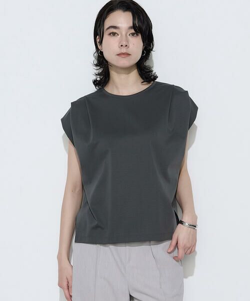 COMME CA PLATINUM S-SIZE / コムサ・プラチナ エスサイズ カットソー | 〔 Sサイズ 〕 スーピマコットンポンチ肩タックデザインTシャツ（08:チャコール）
