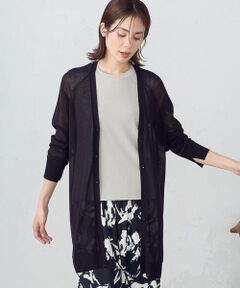 《デザイン》<br>すっきりとしたIラインシルエットのロングカーディガン。<br>Ｔシャツやタンクトップの上にさらっと羽織って頂けます。<br>ロングな丈でもシアー感があるので涼し気な印象です。<br>冷房対策や寒暖差のある日に一枚あると便利な一着です。<br>釦は艶のある釦を使用しています。<br><br>《素材》<br>柔らかい肌触りと清涼感のあるシアー感が特徴の素材です。<br>目の詰まったハイゲージで編み上げている為、<br>品のある透け感です。<br><br>……………………<br>透け感：あり<br>厚さ：薄手<br>伸縮性：あり<br>ポケット：なし<br>洗濯方法：手洗い<br>……………………