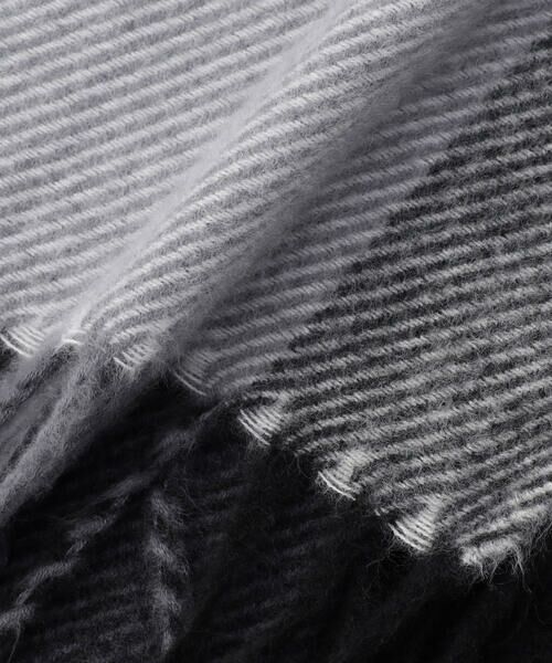 COMME CA ISM / コムサイズム マフラー・ショール・スヌード・ストール | ブロッキング マフラー | 詳細1