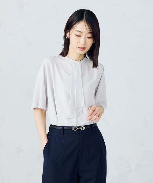 COMME CA ISM/コムサイズム ボウタイ風 半袖ブラウス グレー L COMME CA ISM/コムサイズム ボウタイ風 半袖ブラウス グレー L