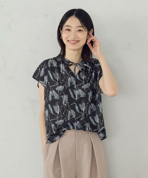 COMME CA ISM / コムサイズム シャツ・ブラウス | ポリエステルデシンフラワープリント キャップスリーブブラウス | 詳細16