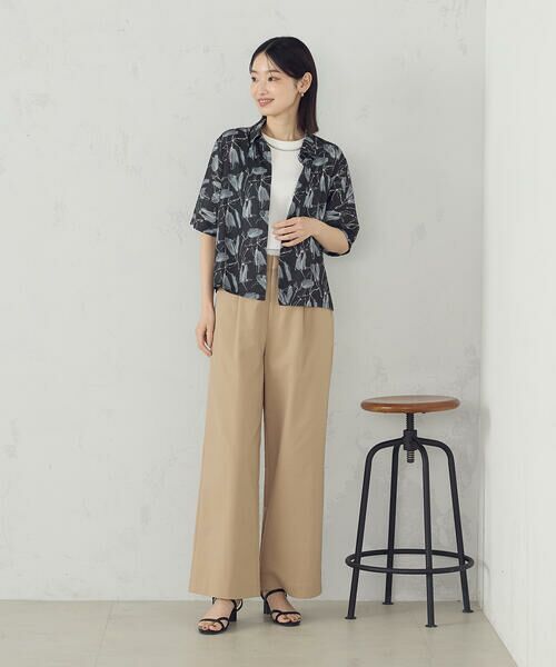 COMME CA ISM / コムサイズム シャツ・ブラウス | ポリエステルデシン フラワープリント クロップドシャツ | 詳細11