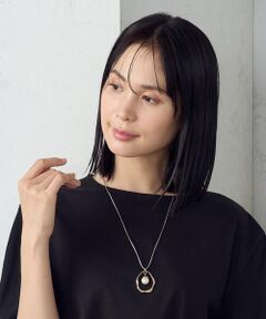 COMME CA ISM / コムサイズム ネックレス・ペンダント・チョーカー | プラスチックパール＆オーバルパーツ　スライドネックレス