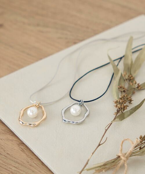 COMME CA ISM / コムサイズム ネックレス・ペンダント・チョーカー | プラスチックパール＆オーバルパーツ　スライドネックレス | 詳細5