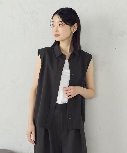 COMME CA ISM / コムサイズム シャツ・ブラウス | 【セットアップ対応】ノースリーブシャツ(チャコール)