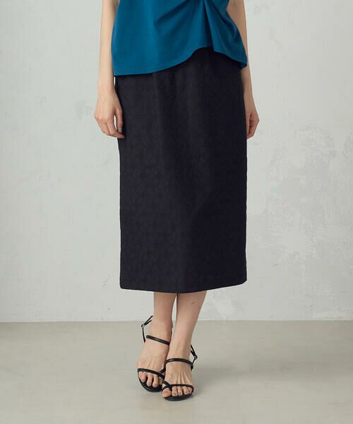 COMME CA ISM / コムサイズム ロング・マキシ丈スカート | エンブロイダリーレース　ナロースカート | 詳細8