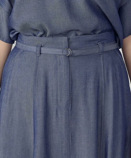 COMME CA ISM / コムサイズム ロング・マキシ丈スカート | 【セットアップ対応】デニムライクシャンブレー ナローベルト フレアスカート | 詳細10