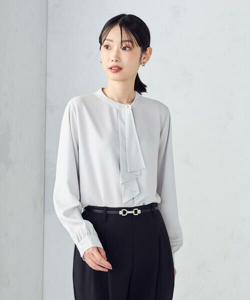 COMME CA ISM / コムサイズム シャツ・ブラウス | ボウタイ風ブラウス(グレー)