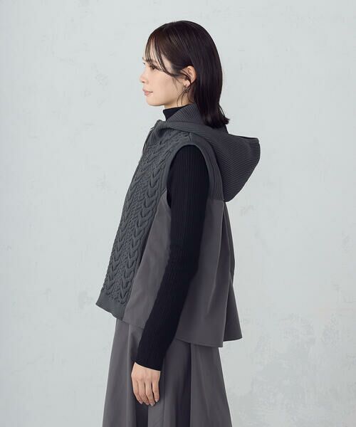 COMME CA ISM / コムサイズム ベスト | ケーブルニット×タフタジレ | 詳細25