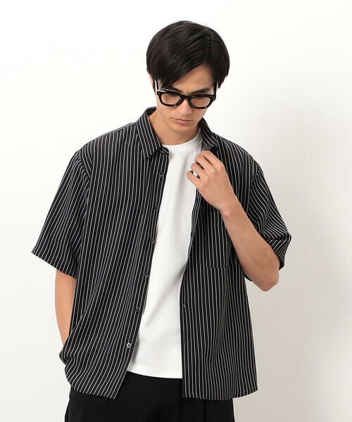 COMME CA ISM / コムサイズム シャツ・ブラウス | ストライププリント ショートポイントカラー 半袖シャツ(ブラック)
