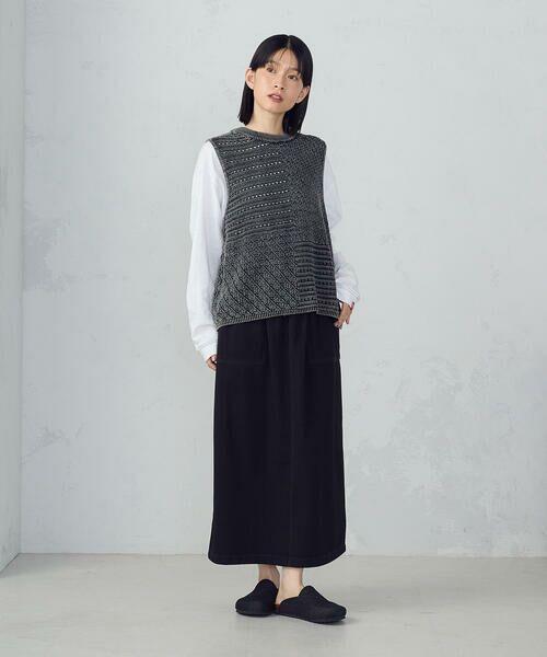 COMME CA ISM / コムサイズム ベスト | 製品染めウォッシュ　透かし柄ニットベスト | 詳細2