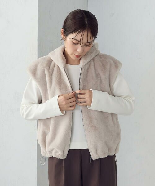 COMME CA ISM / コムサイズム ベスト | ラビット調　ファーフーデッドジレ | 詳細18