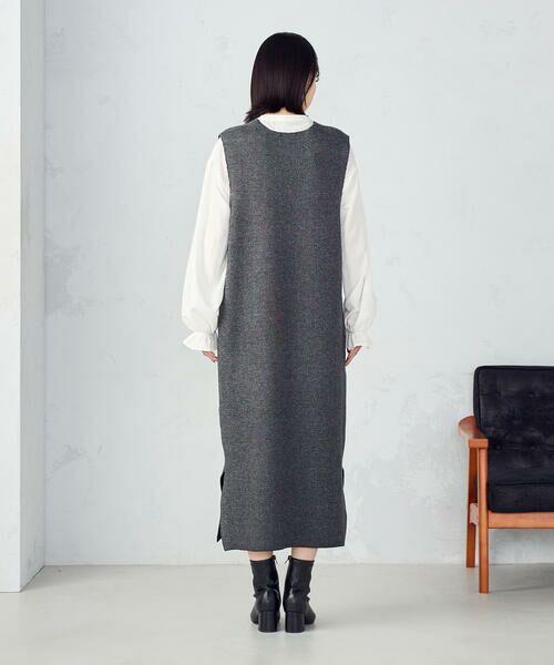 COMME CA ISM / コムサイズム ミニ丈・ひざ丈ワンピース | Ｖネック　ニットワンピース | 詳細11