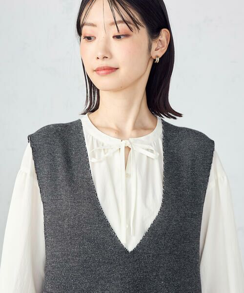 COMME CA ISM / コムサイズム ミニ丈・ひざ丈ワンピース | Ｖネック　ニットワンピース | 詳細12