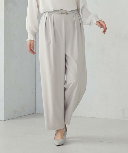 COMME CA ISM / コムサイズム その他パンツ | ワイド テーパードシルエットパンツ（グレージュ）