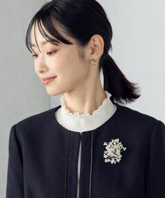 COMME CA ISM / コムサイズム ブローチ・コサージュ | プラスチックパール　フラワーブローチ