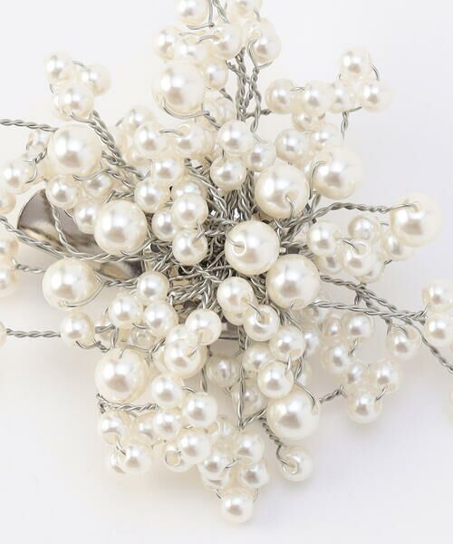 COMME CA ISM / コムサイズム ブローチ・コサージュ | プラスチックパール　フラワーブローチ | 詳細5