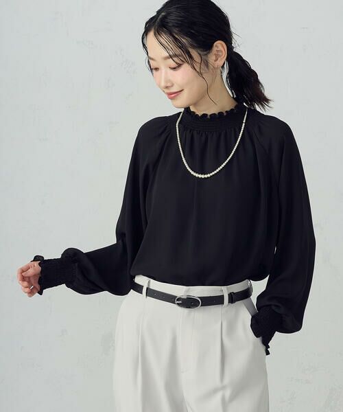 COMME CA ISM / コムサイズム シャツ・ブラウス | ポリエステルジョーゼット シャーリングブラウス（ブラック）