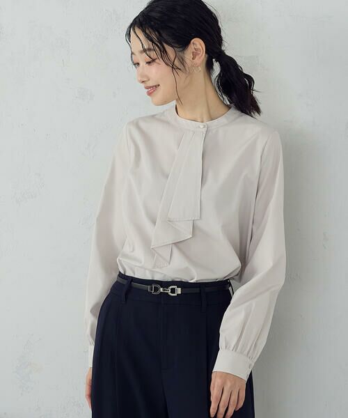COMME CA ISM / コムサイズム シャツ・ブラウス | ボウタイ風 ブラウス（グレー）