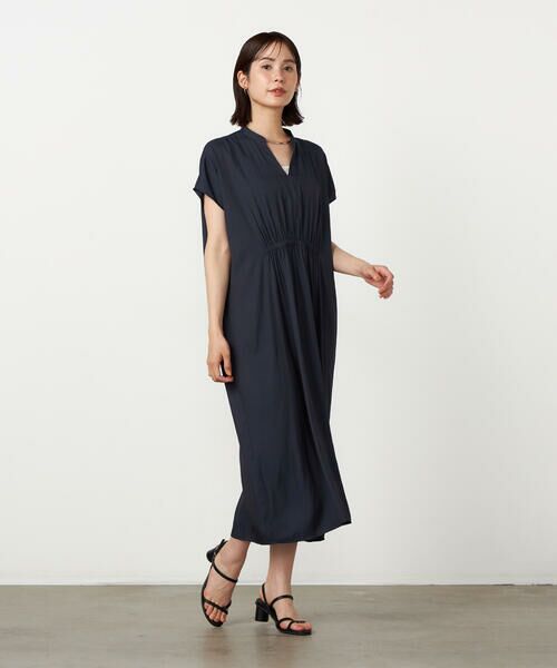 COMME CA ISM / コムサイズム ロング・マキシ丈ワンピース | ゆるっとろみワンピース（ネイビー）