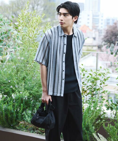 COMME CA ISM / コムサイズム シャツ・ブラウス | クロシェ編み風 ストライプ柄レース ショートポイントカラーシャツ（ブルー）