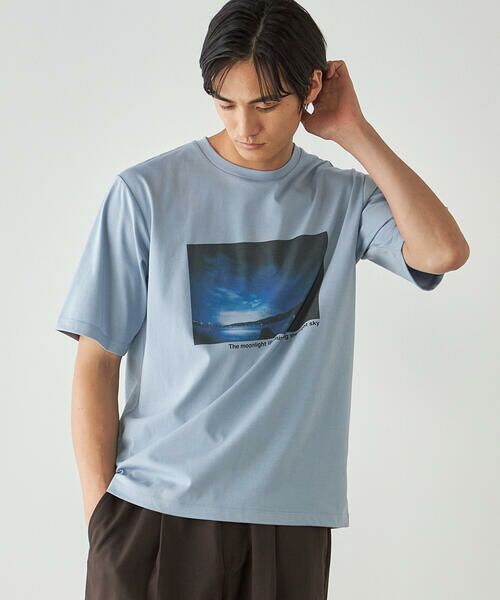 COMME CA ISM / コムサイズム Tシャツ | シルケット天竺 フォトプリントTシャツ（サックス）