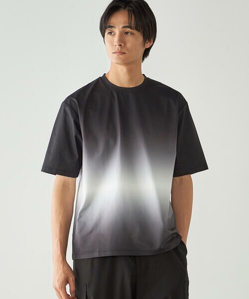 COMME CA ISM / コムサイズム Tシャツ | グラデーションプリント Tシャツ（ブラック）