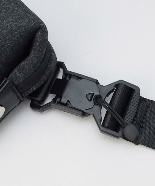 COMME CA MEN / コムサ・メン メッセンジャーバッグ・ウエストポーチ | ボックス型 ボディーバッグ | 詳細10