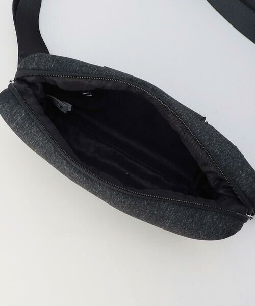 COMME CA MEN / コムサ・メン メッセンジャーバッグ・ウエストポーチ | ボックス型 ボディーバッグ | 詳細11