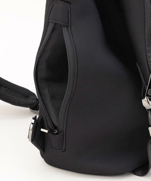 COMME CA MEN / コムサ・メン メッセンジャーバッグ・ウエストポーチ | 【COMME CA MEN BLACK】ネオプレントライアングル ボディーバッグ | 詳細12