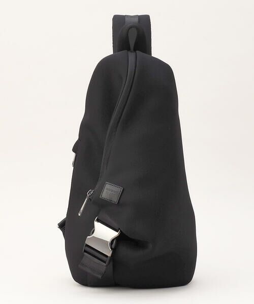 COMME CA MEN / コムサ・メン メッセンジャーバッグ・ウエストポーチ | 【COMME CA MEN BLACK】ネオプレントライアングル ボディーバッグ（ブラック）