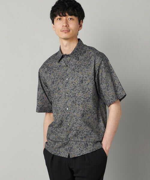 COMME CA MEN / コムサ・メン シャツ・ブラウス | かすれ花柄プリント 半袖シャツ（チャコールグレー）