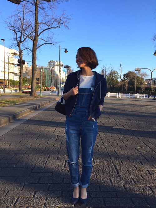 オールシーズンの着まわし優秀アイテム
スウェットワイドパーカーから春夏カラーが新登場！

モデル：163㎝