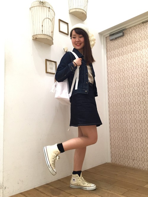 デニム✖️デニムに挑戦！
今年はデニムとコンバースの組み合わせが見逃せないですね！
真っ白コンバース欲しいなー。(マジェ店舗にも入荷してるので狙い中)

今期は大きめリュックも充実してます！
カジュアル派のみなさまもぜひお待ちしてますよー！

モデル：㎝