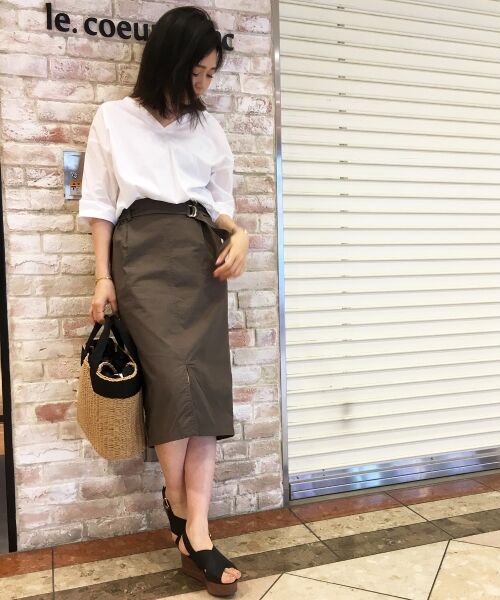 タイトスカートのINスタイルで大人カジュアルスタイリング☆