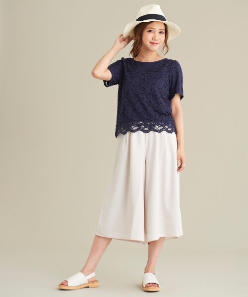 総レース仕立てのとってもガーリーなふんわりTシャツを使ったコーディネート☆
コンパクトな丈感でロングボトムとのバランスを取りやすく、
裾のスカラップデザインを見せたアウトスタイルがCuteなアイテムです！