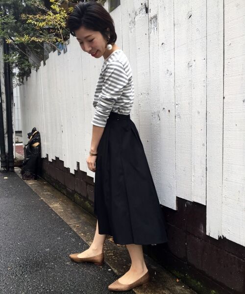 Le Coeur Blancスタッフのミニ ひざ丈スカートを使ったレディースファッションコーディネート No 159