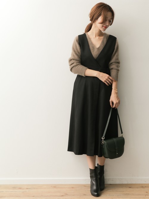 Urban Research Doorsスタッフのワンピースを使ったレディースファッションコーディネート No