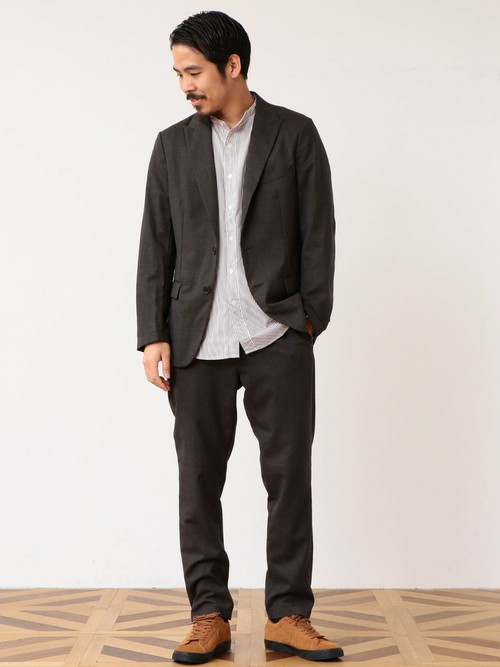 Green Label Relaxingスタッフのテーラードジャケットを使ったメンズファッションコーディネート No