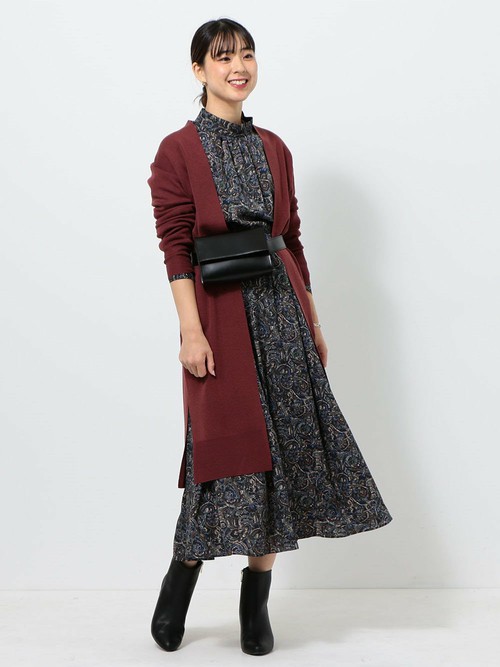 プリントワンピース×ロングカーデ

ワンピース（SIZE:FREE） カーディガン（SIZE:FREE）
Model：160～164cm