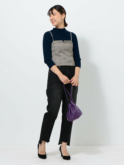 トレンドチェックビスチェスタイル

ビスチェ（SIZE:FREE） トップス（SIZE:FREE） パンツ（SIZE:38）
Model:160～164cm