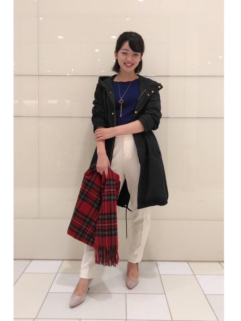 モデル身長 158cm

軽やかに着こなせるモッズコートは、きれいめコーデのときも重宝します♪
フードのファーとライナーの取り外しが可能なので長く着ていただける一枚です！