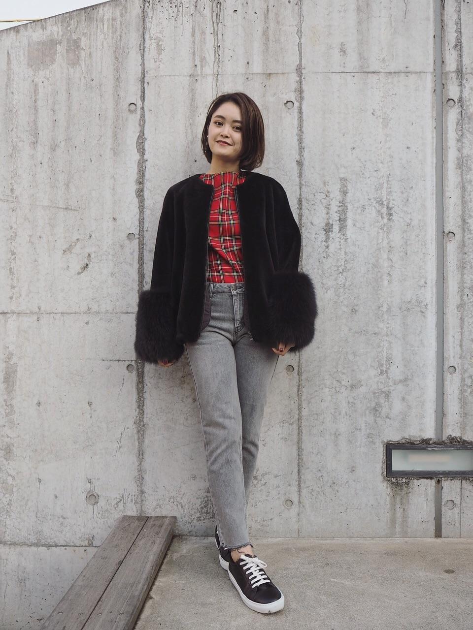 Grace Continentalスタッフのブルゾンを使ったレディースファッションコーディネート No