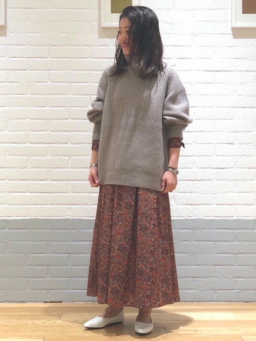 ワンピース×ニット×レギンス レイヤードコーディネート

モデル：155～159cm
