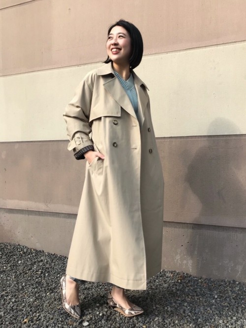 Green Label Relaxingスタッフのトレンチコートを使ったレディースファッションコーディネート No